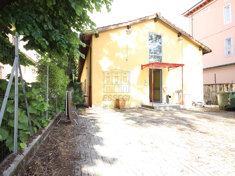 Ufficio in Vendita a Lucca, 510'000€, 220 m²