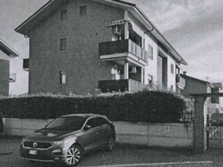 Appartamento in Vendita a Alessandria, zona Spinetta Marengo, 57'750€, 144 m², con Box