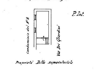Capannone in Vendita a Genova, 5'583€, 36 m²