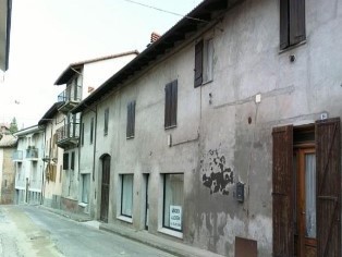 Appartamento in Vendita a Montechiaro d'Asti, 8'708&euro;, 121 m²