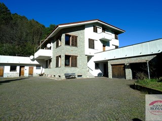 Casa Indipendente in Vendita a Rossiglione, 390'000€, 600 m², con Box
