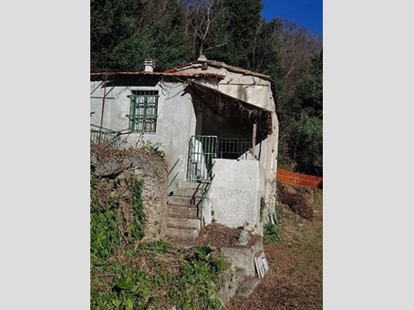 Casa Indipendente in Vendita a Varazze, 90'000€, 230 m²