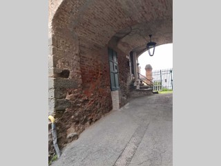 Quadrilocale in Vendita a Pareto, 38'000€, 92 m²