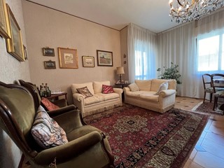 Trilocale in Vendita a Siracusa, zona Scala Greca-Pizzuta, 126'000&euro;, 160 m², con Box