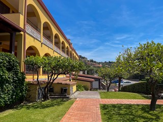 Casa Indipendente in Vendita a Taormina, 2'900'000€, 2000 m², arredato