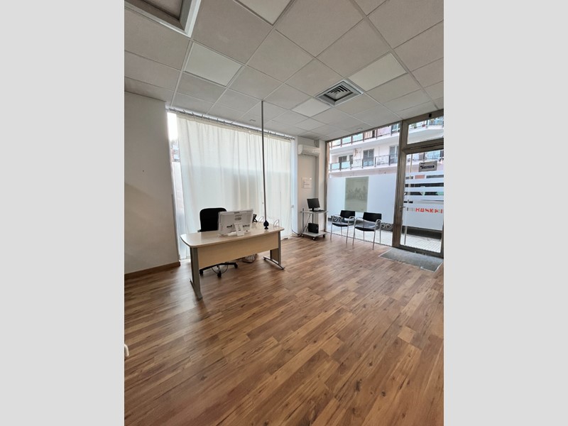 Immobile commerciale in Vendita a Siracusa, zona Tica-Tisia, 220'000&euro;, 110 m²