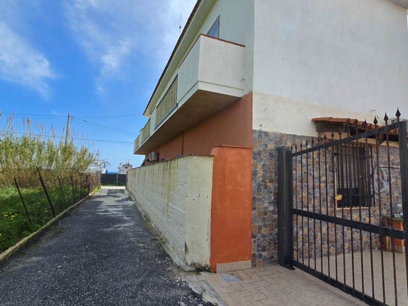 Quadrilocale in Vendita a Avola, zona Lido di Avola, 180'000€, 120 m², arredato