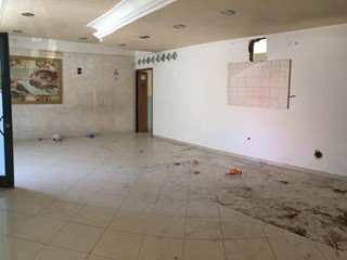 Immobile commerciale in Vendita a Siracusa, zona Villaggio Miano-Epipoli, 145'000&euro;, 150 m²