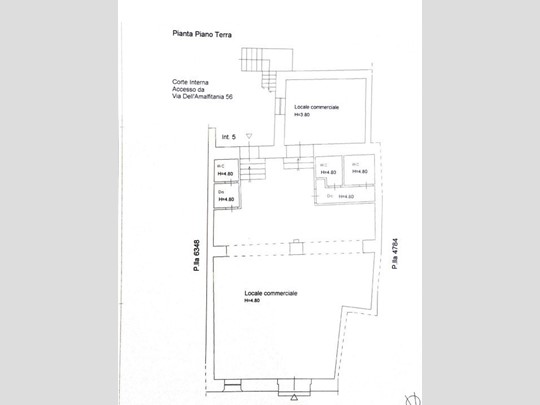 Immobile commerciale in Vendita a Siracusa, zona Ortigia-Umberto, 220'000&euro;, 180 m²