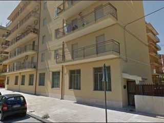 Immobile commerciale in Vendita a Siracusa, zona Zecchino-Bosco Minniti, 600'000&euro;, 875 m²
