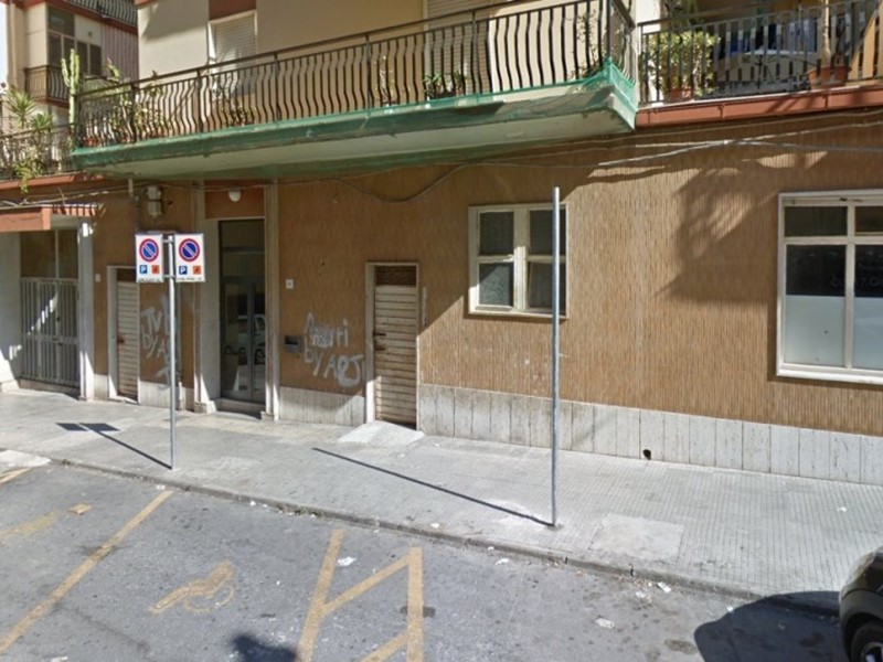 Immobile commerciale in Vendita a Siracusa, zona Tunisi-Grottasanta, 400'000&euro;, 800 m²