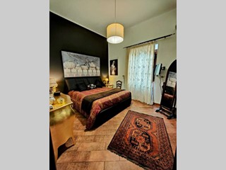 Appartamento in Vendita a Siracusa, zona Ortigia-Umberto, 360'000&euro;, 120 m²