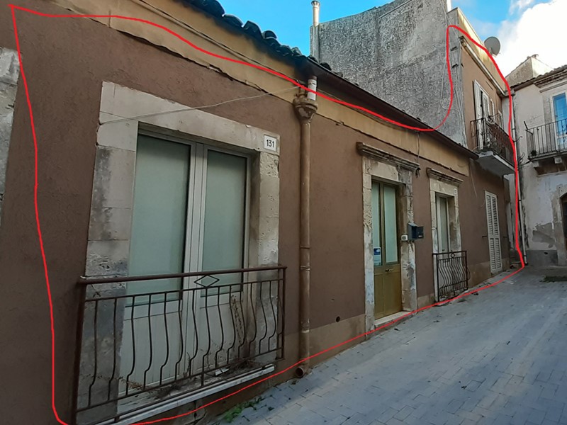 Casa Indipendente in Vendita a Palazzolo Acreide, 55'000€, 130 m²