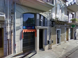 Immobile commerciale in Vendita a Canicattini Bagni, 75'000€, 50 m²