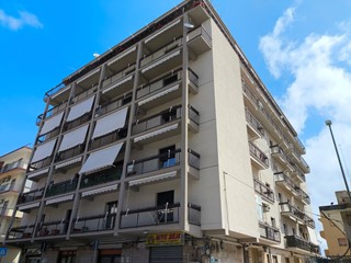 Quadrilocale in Vendita a Siracusa, zona Tica-Tisia, 99'000&euro;, 105 m²