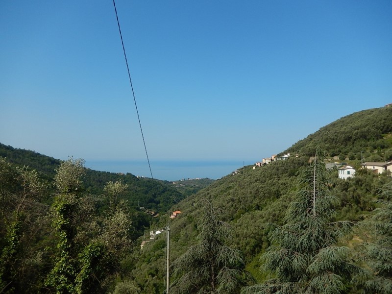 Casa Indipendente in Vendita a Cogorno, 110'000€, 310 m²