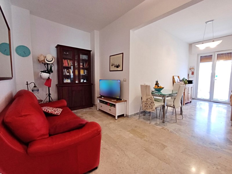 Appartamento in Vendita a Sestri Levante, 305'000€, 84 m²