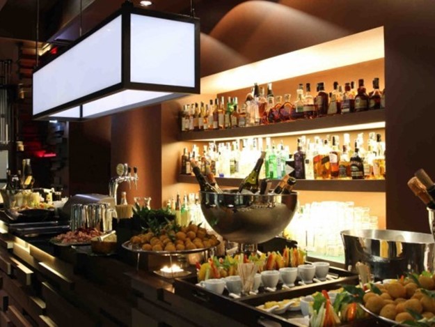 Attività commerciale in Vendita a Castelnuovo Magra, 50'000€, 65 m², arredato