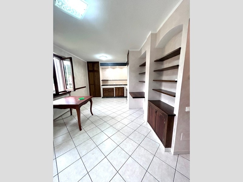 Quadrilocale in Vendita a Castelnuovo Magra, 175'000€, 75 m²