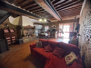 Bilocale in Vendita a Fauglia, zona Luciana, 105'000€, 90 m²