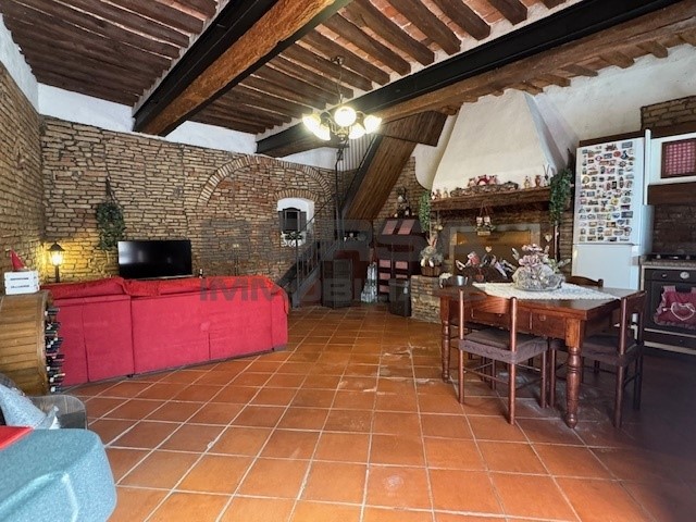 Bilocale in Vendita a Fauglia, zona Luciana, 105'000€, 90 m²