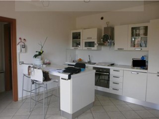 Bilocale in Vendita a Cesena, 108'375€, 66 m², con Box