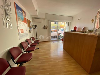 Immobile commerciale in Affitto a Anzio, zona Centro, 700€, 55 m²