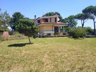 Casa Semi Indipendente in Vendita a Nettuno, zona Zucchetti, 240'000€, 154 m²