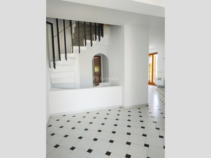 Casa Semi Indipendente in Vendita a Nettuno, zona Zucchetti, 240'000€, 154 m²