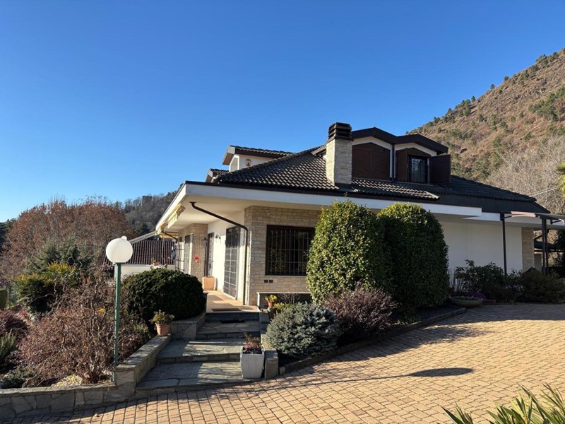 Casa Indipendente in Vendita a Piossasco, 590'000€, 