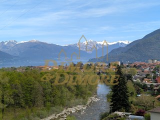 Appartamento in Vendita a Cannobio, 550'000€, 200 m², con Box