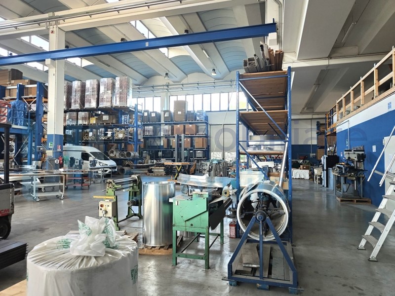 Attività commerciale in Vendita a San Cesario sul Panaro, 2'000'000€, 6600 m²