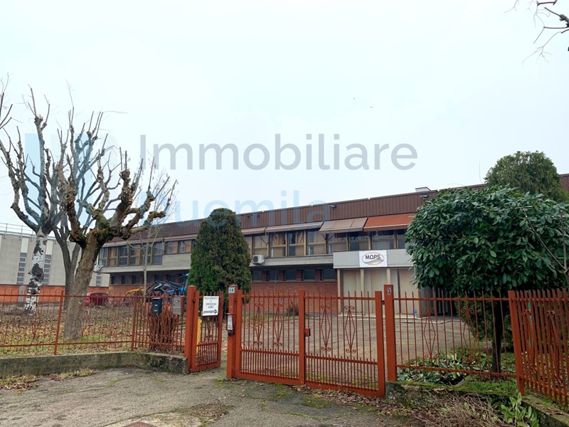 Immobile commerciale in Vendita a Valsamoggia, zona Muffa, 980'000€, 2500 m²