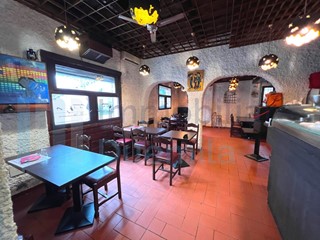 Immobile commerciale in Vendita a Bologna, zona Borgo Panigale, 210'000€, 211 m²