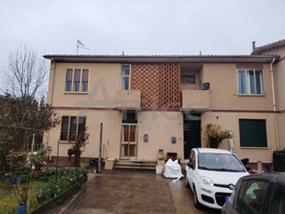 Casa Indipendente in Vendita a Canaro, 69'000&euro;, 120 m², con Box