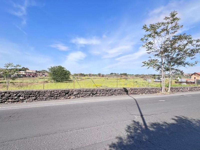 Terreno agricolo in Vendita a Tremestieri Etneo, 170'000€, 6700 m²