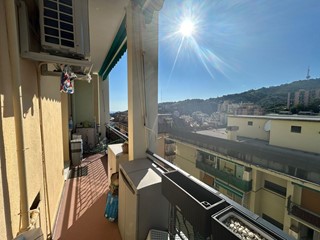 Appartamento in Vendita a Genova, zona Oregina, 85'000€, 68 m², arredato