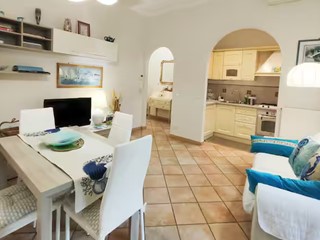 Appartamento in Vendita a Rapallo, zona Costaguta, 154'000€, 60 m²