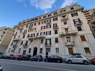 Immobile commerciale in Vendita a Genova, zona Albaro, 66'000€, 34 m²