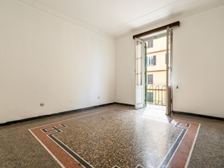 Trilocale in Vendita a Genova, zona Marassi, 80'000€, 70 m²