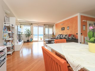 Appartamento in Vendita a Genova, zona Sant'Eusebio, 169'000€, 105 m²