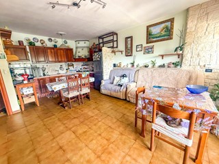 Appartamento in Vendita a Genova, zona Sant'Eusebio, 198'000&euro;, 105 m²