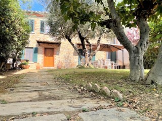 Casa Semi Indipendente in Vendita a Arezzo, 290'000€, 172 m²