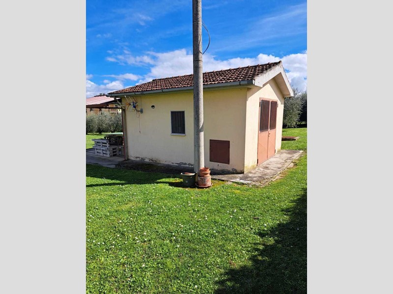 Terreno agricolo in Vendita a Arezzo, 98'000€, 3300 m²