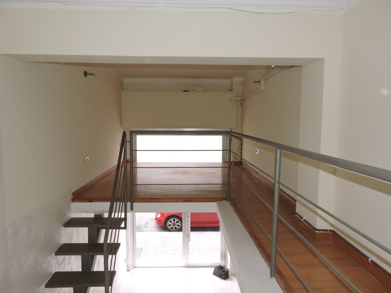 Immobile commerciale in Vendita a Alassio, 245'000€, 25 m², arredato