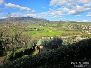 Casa Semi Indipendente in Vendita a Corciano, zona Capocavallo, 93'000€, 72 m²