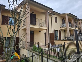 Casa Semi Indipendente in Vendita a Città della Pieve, zona PÃ² Bandino, 153'000€, 170 m², con Box