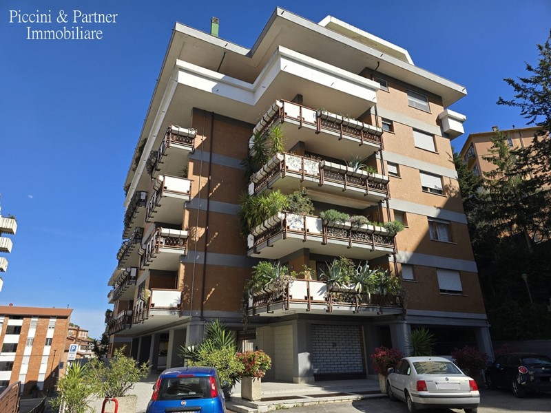 Appartamento in Vendita a Perugia, zona Monteluce, 130'000&euro;, 121 m²