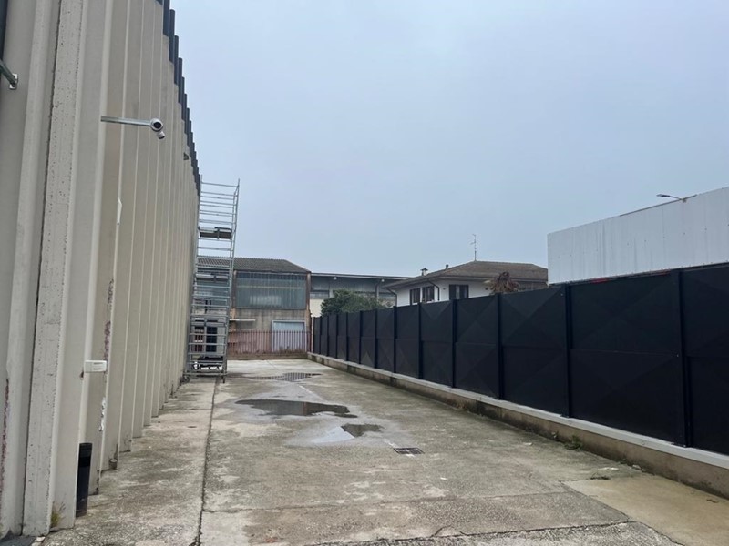 Capannone in Affitto a Soave, 2'000&euro;, 450 m²