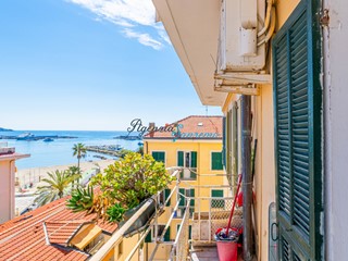 Bilocale in Vendita a Sanremo, 275'000€, 51 m², arredato